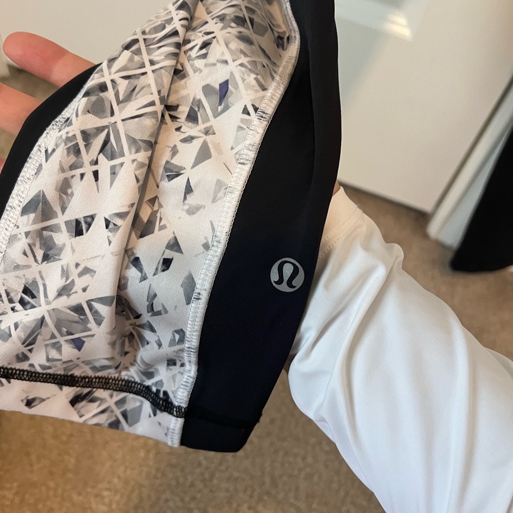 Lululemon leggings - Picture 4 of 5